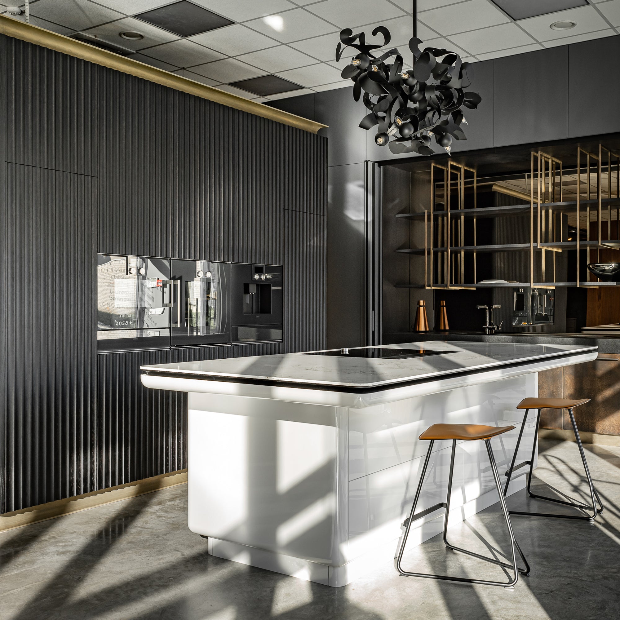 INTERIOR SHOWROOM