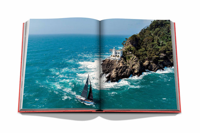 "Villeggiatura. Italian summer" Book by Assouline