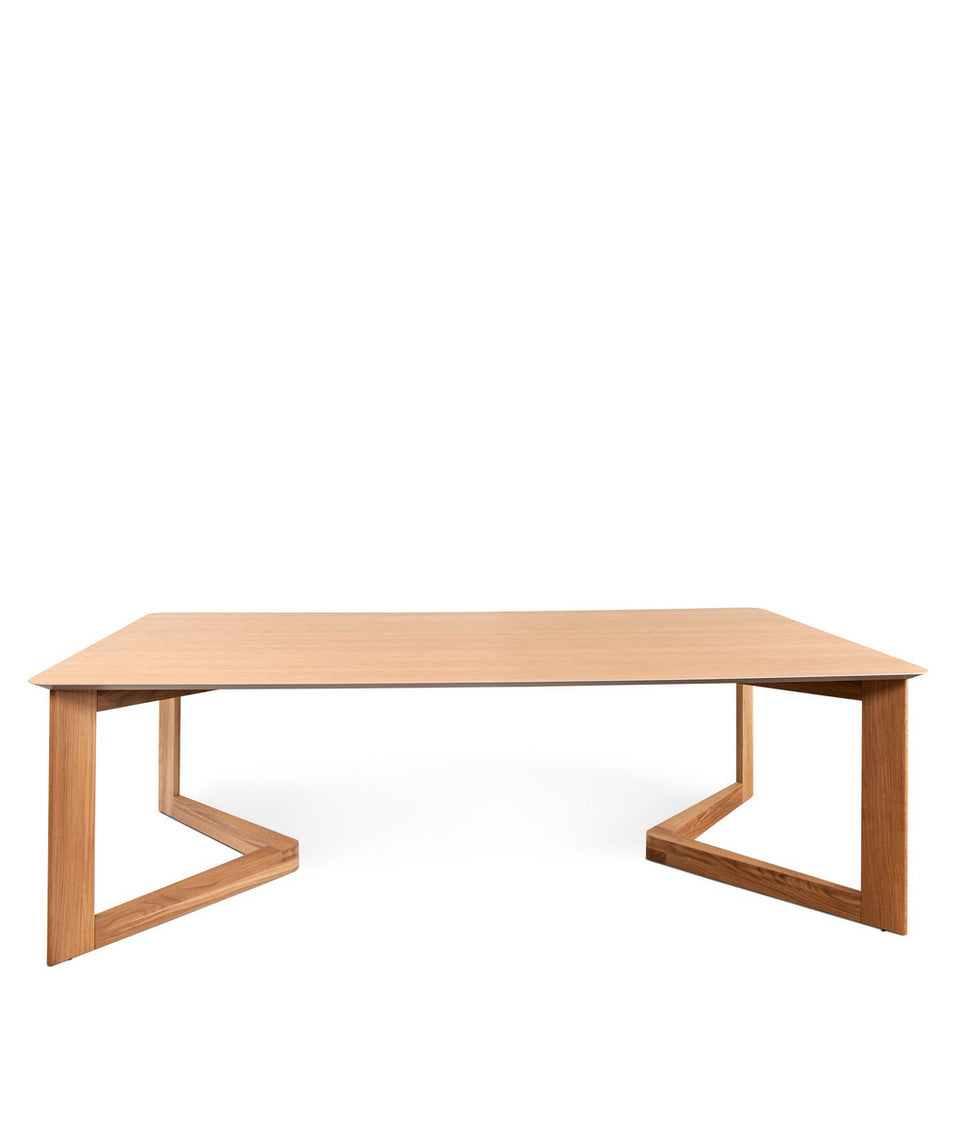 ANGLE dining table