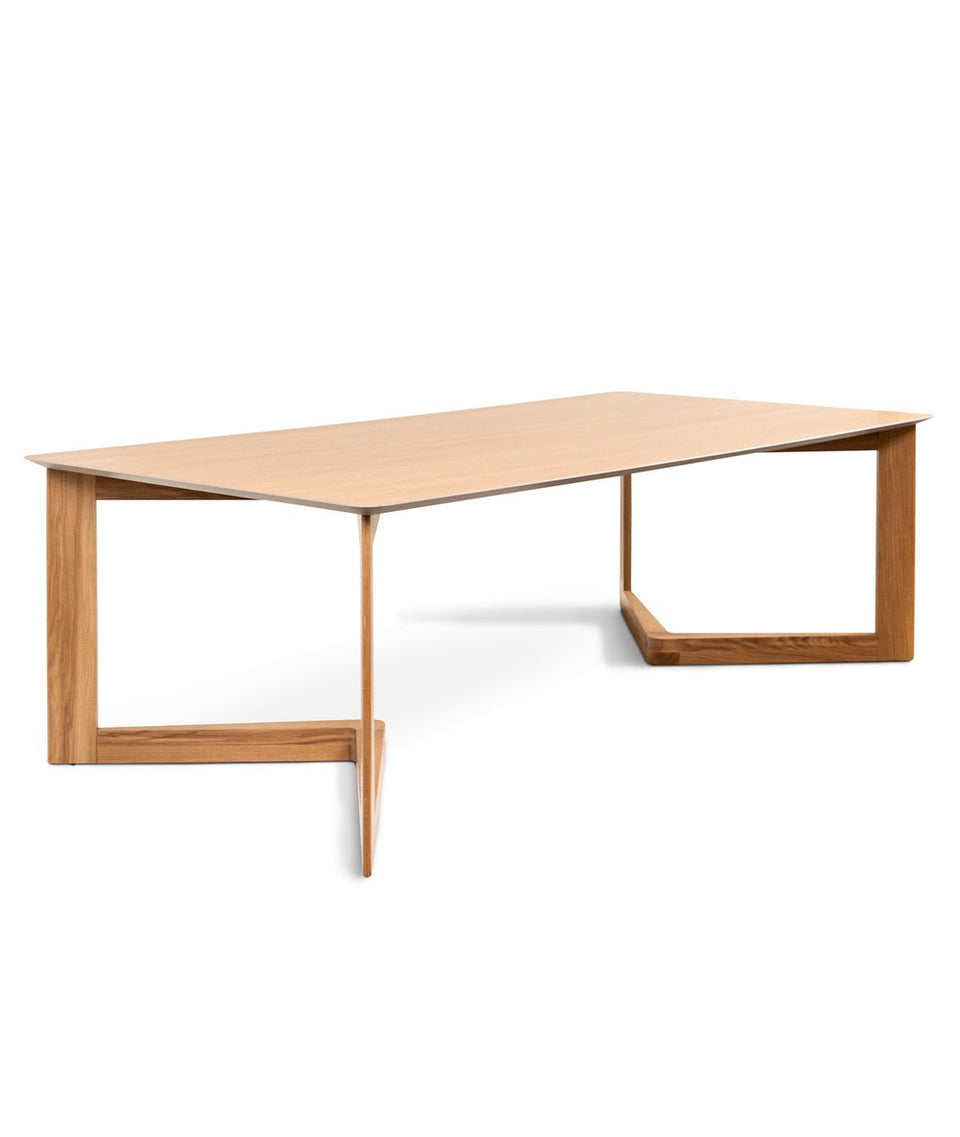 ANGLE dining table