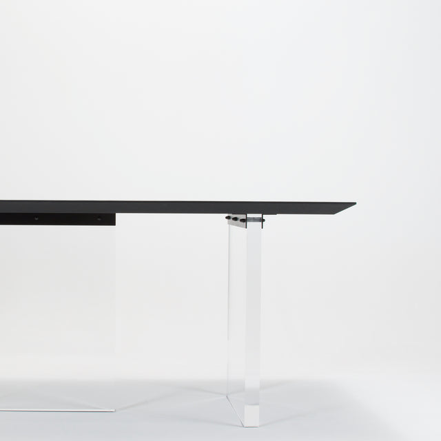 FLOW dining table | VIRUS 